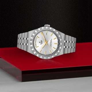 Tudor m2840d1a0 0004 16 17 50