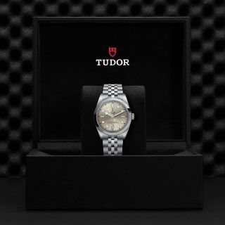 Tudor m79640 0003 2