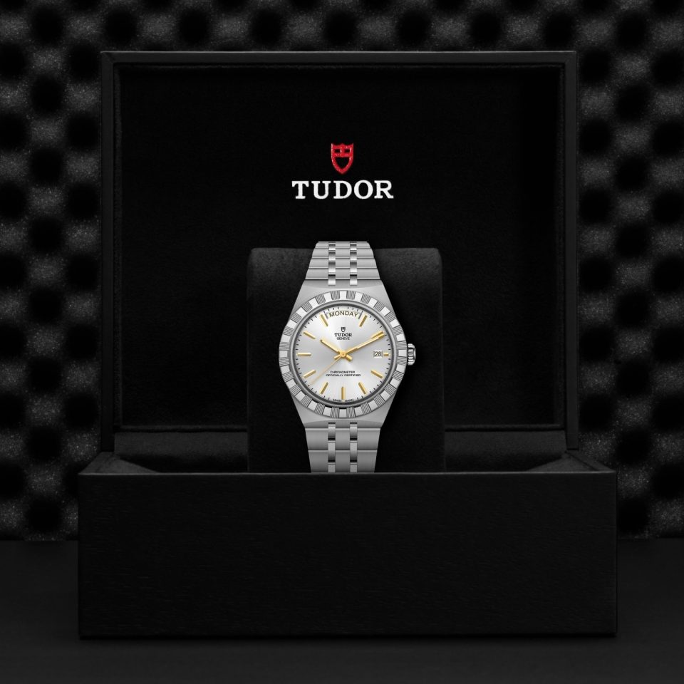 Tudor m2840d1a0 0004 16 17 34